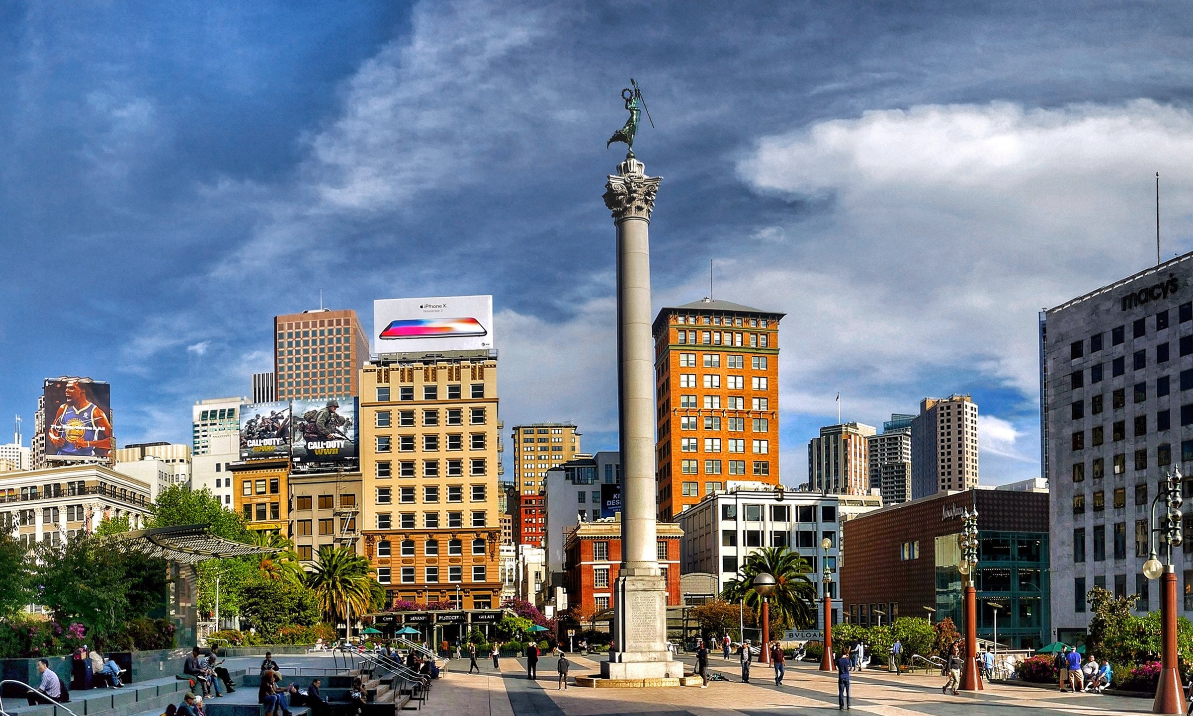 Union Square plaza and Dewey Monument, downtown San Francisco